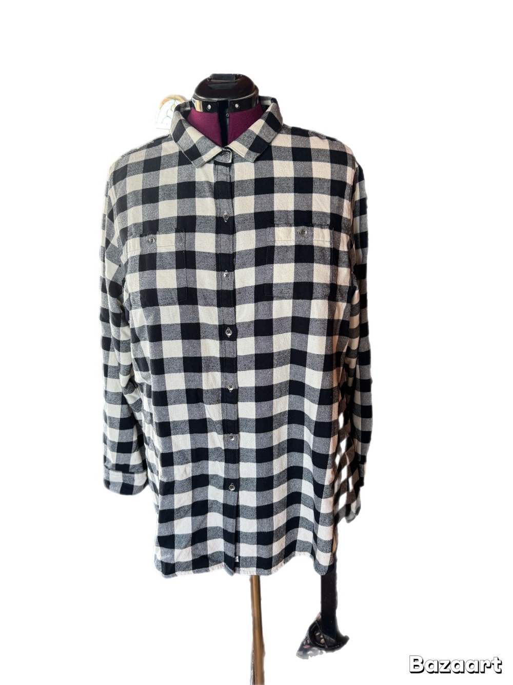 Women’s Black and White Check Tunic Button-Up flannel Shirt, size XXL
